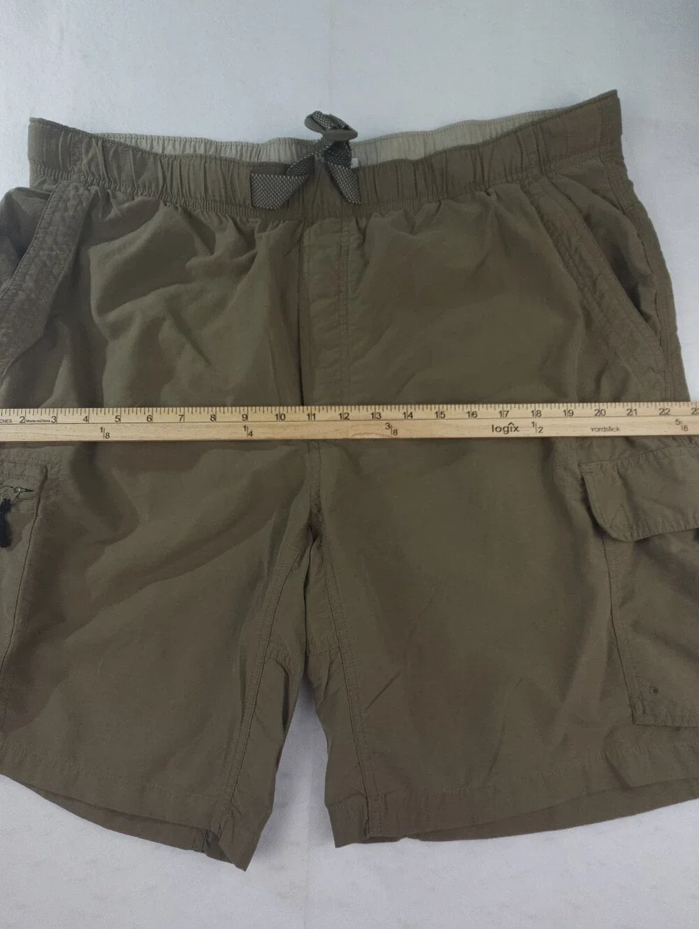 Columbia Sportswear Men's Khaki Mesh Lined Hybrid Cargo Swim/Hiking Shorts Sz L